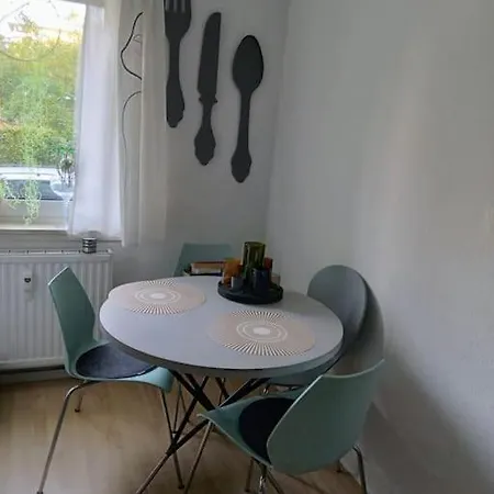 1zi Chambre Mit Fair Fuer 1pers Top Zentrum Lägenhet
